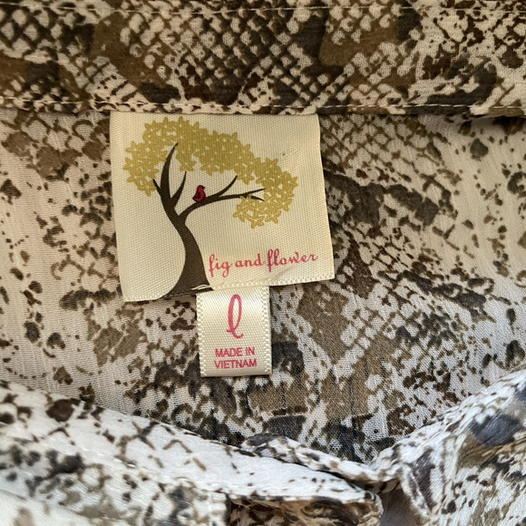 Fig And Flower Shirt Women Large Beige Brown Animal Floral Print Sheer Whimsey - Picture 5 of 11